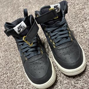 Nike Air Force 1 Mid LV8 Anthracite 7Y